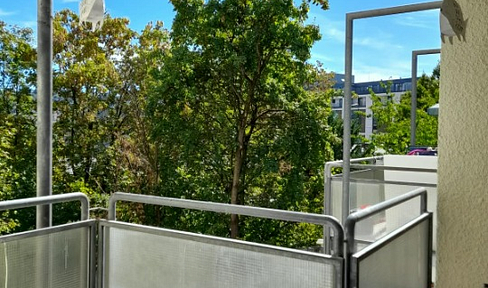 2-Zimmer-Wohnung (möbl.) mit Balkon und Aufzug in Stuttgart Nord / Mitte, nähe Milaneo