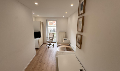 Neue 3er WG | Erstbezug nach Sanierung | Große Zimmer | 1 Zimmer mit eigener Dachterrasse🌿