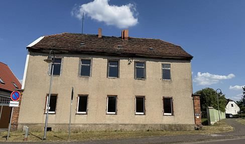 Private sale – Land with existing buildings in Kösseln – Suitable for renovation or demolition and redevelopment.