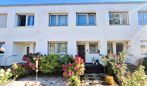 Gepflegtes Reihenhaus mit großer sonniger Dachterrasse & viel Platz