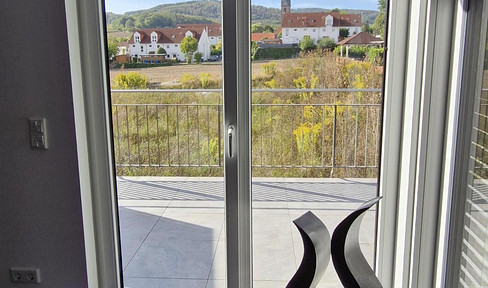 Sustainable living comfort: Bright, 4-room apartment in a new building, including a wallbox for electric vehicles.