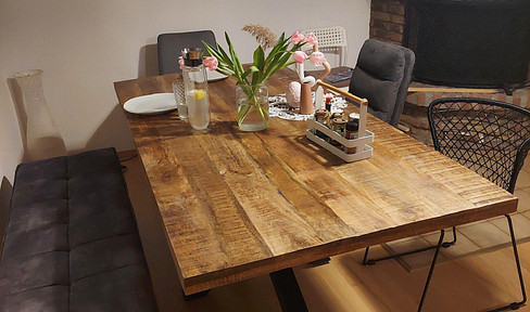 großzügige 3 Zimmer Wohnung mit Balkon