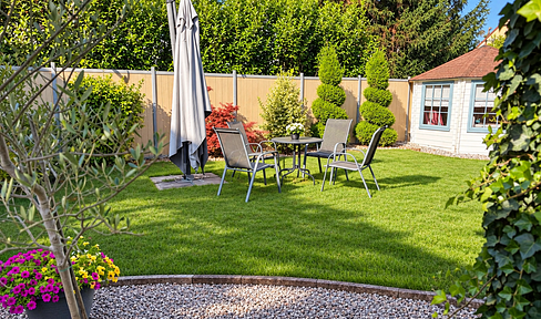 TWO HOUSES – ONE HOME! Approximately 290 square meters of living space + 3 garages – NO COMMISSION!