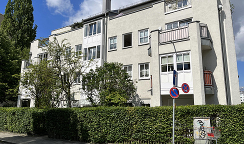 Beautiful, very bright one-bedroom apartment in Mü-Moosach.