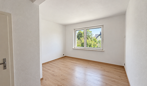 Fast 7% ! Vermietete Eigentumswohnung mit 4 Zimmern – solide Kapitalanlage in Bochum-Wattenscheid