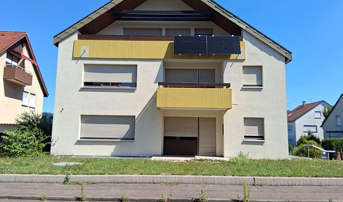 Großzügige Erdgeschosswohnung mit Hauscharakter, großem Keller und Garten
