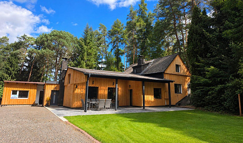 Forsthaus / Chalet in Alleinlage * Kernsaniert *