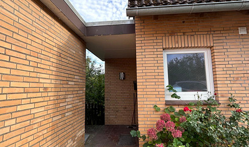 3-room apartment in a very good and quiet location, situated in a detached house in Mölln.