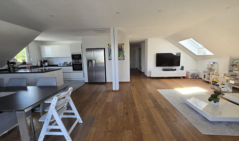 Spacious 4-room apartment in Eggenstein-Leopoldshafen.