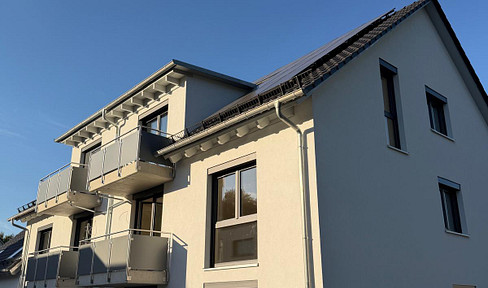 Erstbezug Reihenhaus im neuen 8-Familienhaus nach KFW 40 Standard