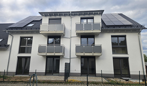 Erstbezug Reihenhaus im neuen 8-Familienhaus nach KFW 40 Standard