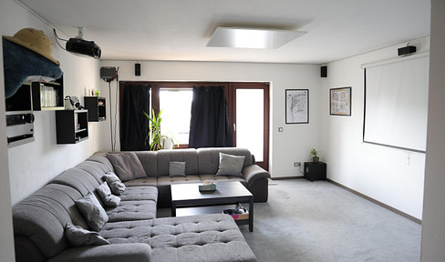 3-room apartment, conveniently located near the city center.