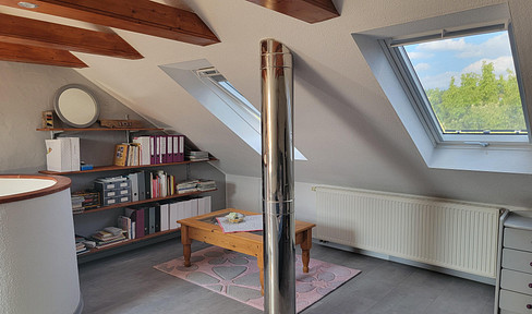2 möblierte Zimmer mit viel Privatsphäre nahe Lübeck – für Studentin - nur 3 km zur Uni