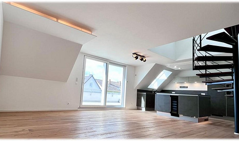 Future-proof living: Modern KfW-55 maisonette (energy efficiency rating A+) with a large rooftop terrace and 2 parking spaces.