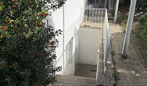 Souterrainwohnung - Gemütliche 2-Zimmer-Wohnung mit eigenem Eingang und genug Stauraum
