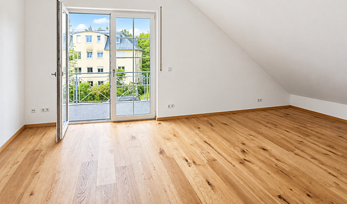 Schöne DG-Wohnung mit Einbauküche im Herzen Haar's