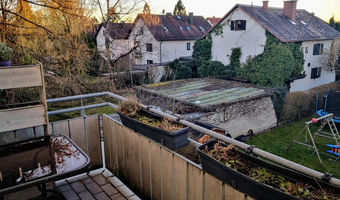 IMMOBILIENMENSCHEN - Helle 2 Zi. Dachgeschosswohnung mit Schlafgalerie