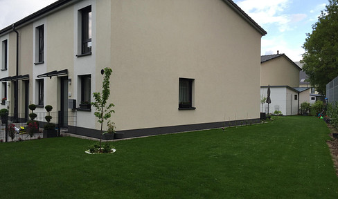 Modernes & Energieeffizientes Reihenendhaus mit großem Garten