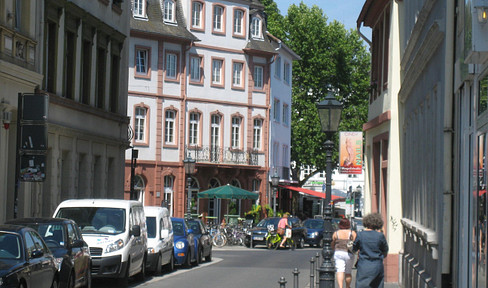 Centrally located apartment in the old town of Mainz.