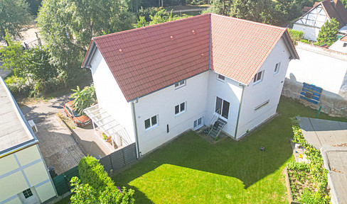 großes individuell erbautes Einfamilienhaus mit Einliegerwohnung in Pausndorf-Solar & Wärmepumpe