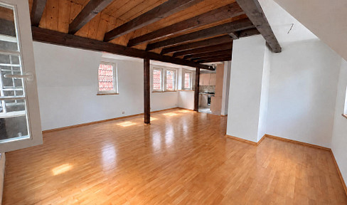 Charming apartment in a historic half-timbered house – located in the heart of the old town.