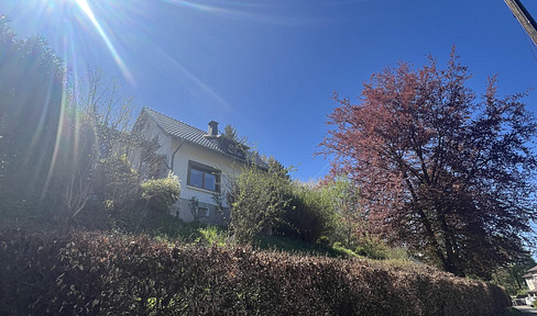 Freistehendes Einfamilienhaus auf 6.360 m² befahrbarem Hanggrundstück nahe Bad Münstereifel