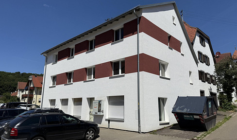 11 Zimmer auf drei Etagen – Haus in St. Johann-Würtingen, 2014 kernsaniert