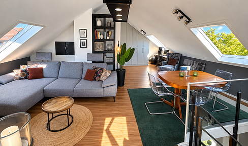 2.5-room maisonette apartment with a studio, rooftop terrace, and parking space, available without commission.