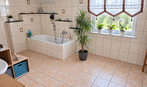 Detached single-family house with 238 square meters of living space, and a 800 square meter plot.