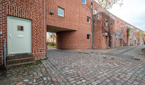 Unique 1.5-room apartment with a garden plot, located on the city walls in the heart of Greifswald.