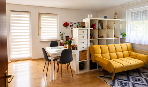 *Provisionsfrei*Von Eigentümerin,sofort frei, stillvolle Wohnung mit Tiefgarage