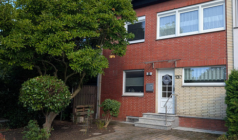 Reihenhaus nahe Rotbachsee – 96 m² Wohnfläche + ca. 45 m² ausgebautes Dachgeschoss, Garten & Garage