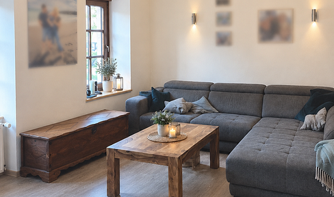 Well-maintained two-family house in Bingen-Stadt, featuring a courtyard and a garage.