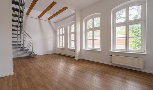 113 m² maisonette apartment with a gallery and a large balcony | Available for the first time after renovation.
