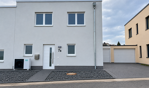 Moderne DHH mit Garten und Garage in Bad Münstereifel