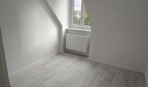Erstbezug nach Sanierung! 3-Zimmer Wohnung mit Balkon in sehr guter zentraler Lage