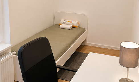 Voll möbliertes, privates Zimmer in 3er-WG I ab 01.11.2026