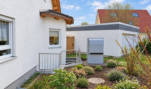 Haus für drei Generationen mit Einliegerwohnung Wärmepumpe und Photovoltaik provisionsfrei