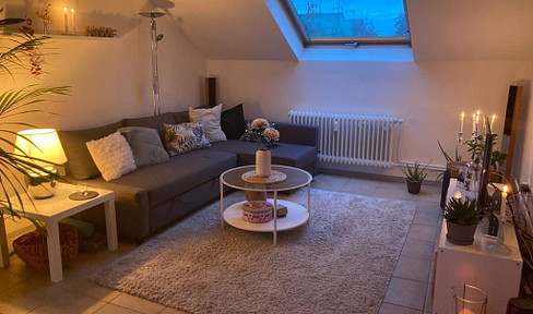 Gemütliche DG-Wohnung in energetisch saniertem 4-Fam-Haus (Musikerviertel)