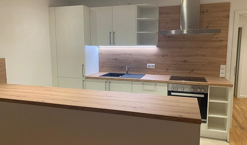 A 3-room apartment with a beautiful fitted kitchen and a spacious balcony is available for rent!