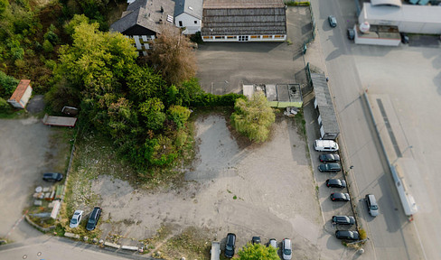Großes Gewerbegrundstück in Umkirch: Bestand mit 6 Einheiten + Lagerhalle + Entwicklungsfläche