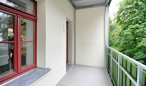 Kernsanierte 2-Zimmer-Wohnung mit großem Balkon und Luxus-Einbauküche zu vermieten