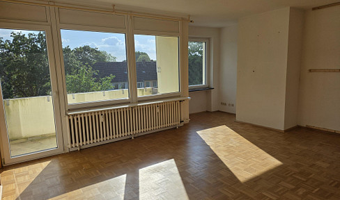 Helle 1-Zimmer-Wohnung mit großem Sonnenbalkon direkt an der Regattabahn – ab Januar 2027 verfügbar