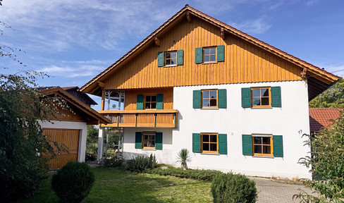 6-Zimmer-Doppelhaushälfte mit Garten, Südbalkon und Garage in Germaringen