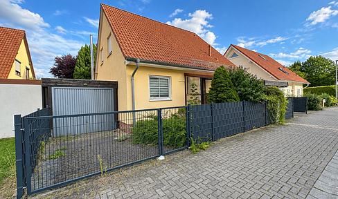 A HOME TO FEEL GOOD IN: Detached house in Magdeburg-Ottersleben.