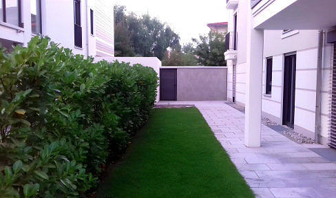 Neuwertige, bezugsfreie 3,5 Zimmer Gartenwohnung in Altmühldorf mit Inntalblick!