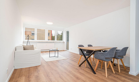 Newly renovated apartment with a balcony in Nuremberg-Röthenbach.