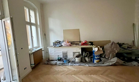 Helle 3-Zimmer-Altbauwohnung mit Balkon in Kreuzberg | 87 m² | Einbauküche