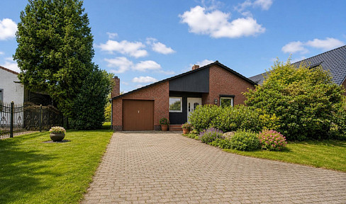 Development land, investment property, Pinneberg, multi-family house, bungalow, duplex house, terraced house.
