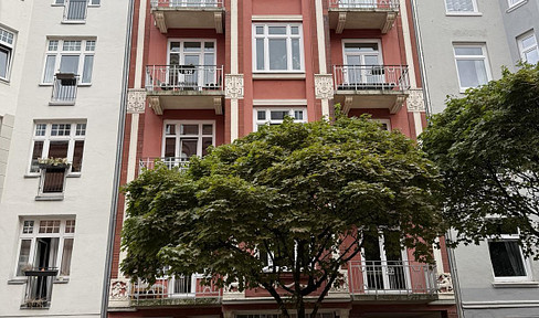 Möbliert & all inclusive: 4,5-Zimmer-Altbauwohnung Hamburg-Neustadt ab Nov '26